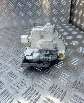 Audi A6 S6 C7 4G Front door lock 8J1837015C