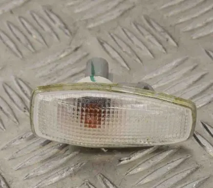Hyundai i10 Front fender indicator light