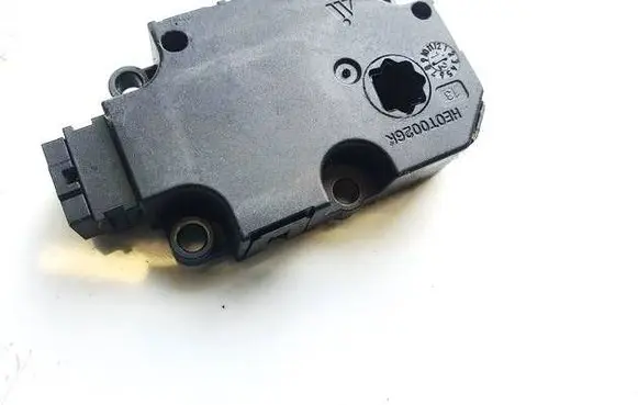 Audi A7 S7 4G Air flap motor/actuator cz1139300856