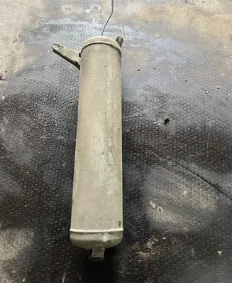 Porsche Cayenne (9PA) Air suspension tank/reservoir 7L0616201A