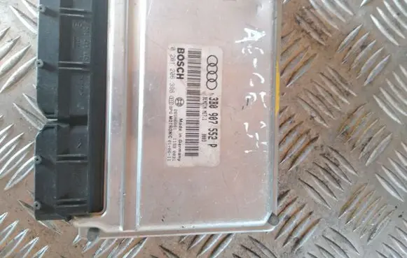 Audi A6 S6 C5 4B Engine control unit/module 3B0907552P 0261206398