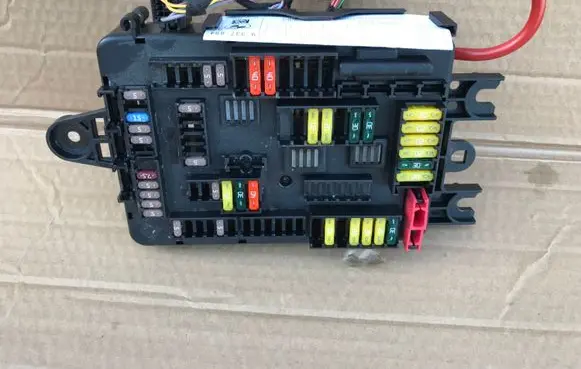 BMW 1 F20 F21 Fuse module 9337880