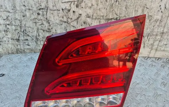 Mercedes-Benz E W212 Tailgate rear/tail lights A2129069402