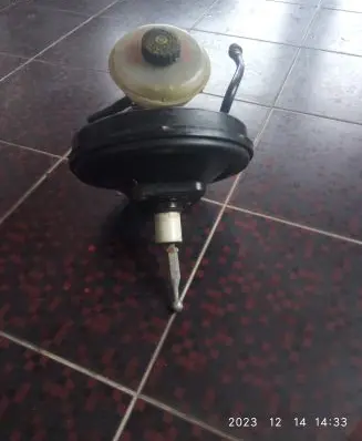 Audi A4 S4 B5 8D Brake booster 8D0612105