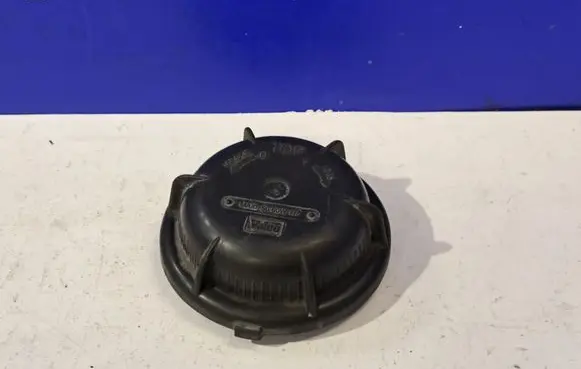 Volvo V70 Headlight/headlamp dust cover 8678236