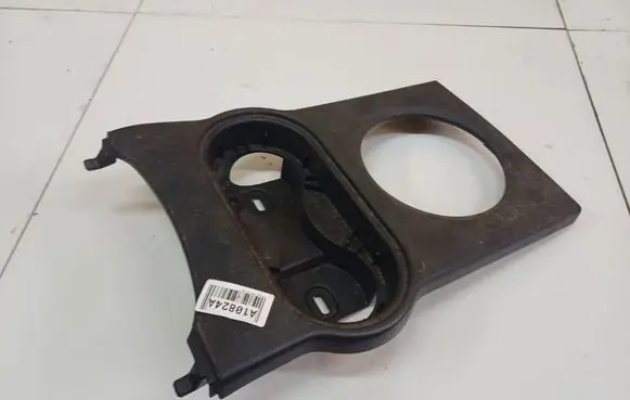 Mitsubishi Endeavor Cup holder VL7585