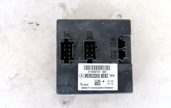 Mercedes-Benz E W211 Comfort/convenience module 2115452132