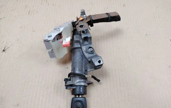 Skoda Roomster (5J) Ignition lock AB0905851C