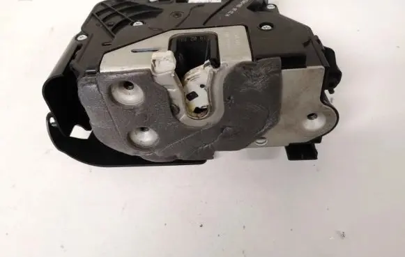 Ford B-MAX Front door lock av1ar21813dd av1a-r21813-dd