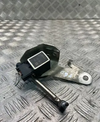 Headlight/headlamp level sensor