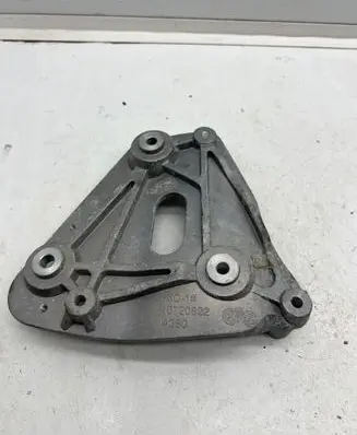 MG ZS Engine mounting bracket 10720822 A380