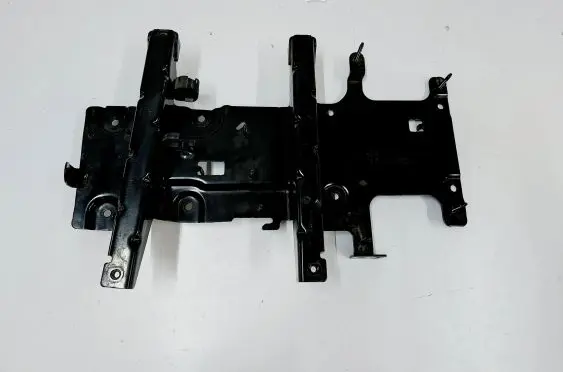 Opel Mokka B ABS pump bracket 9841537880