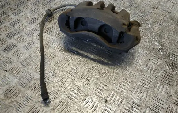 Mercedes-Benz Vito Viano W447 Front brake caliper A6394212898