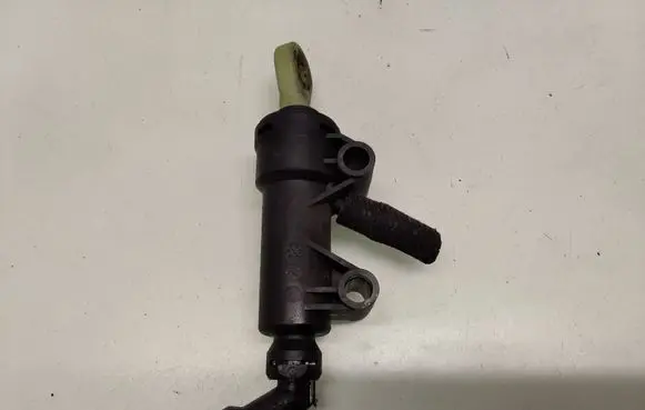 Clutch master cylinder