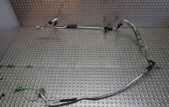 BMW 3 E90 E91 Air conditioning (A/C) pipe/hose S26370484 6927847