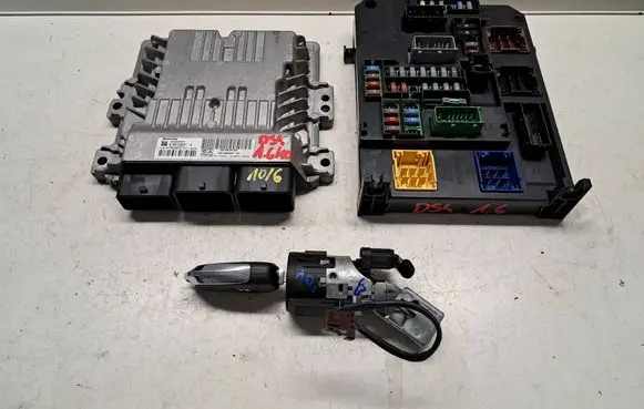 Citroen DS4 Engine ECU kit and lock set 9678628780 9665547480