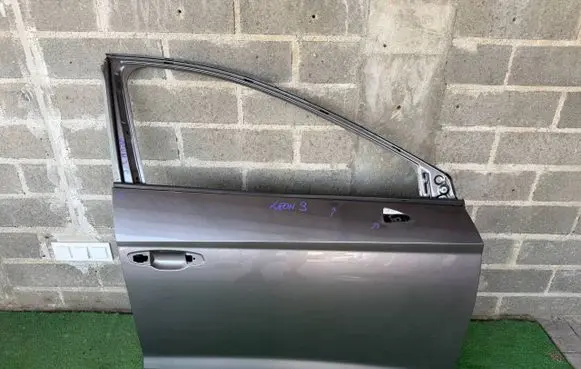 Seat Leon (5F) Front door