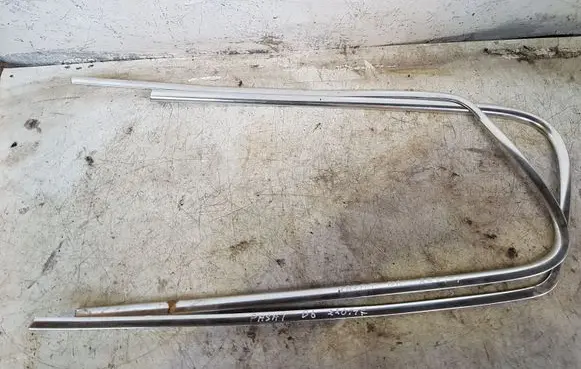 Volkswagen PASSAT B6 Other body part 3C9853346