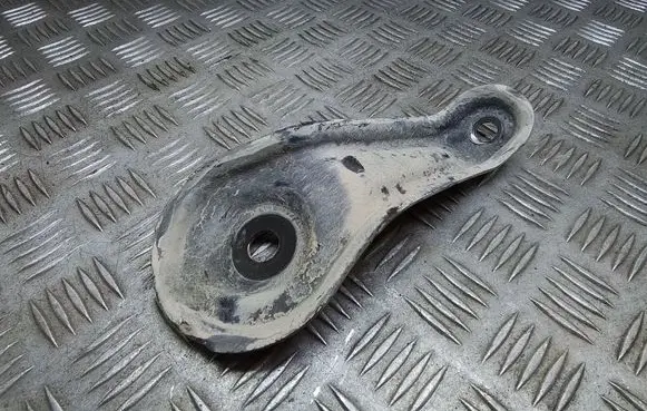 Lexus RX 450H Radiator mount bracket