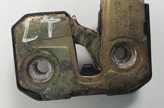 Volvo S90, V90 Rear door lock 6085