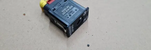 Audi A6 S6 C8 4K Passenger airbag on/off switch 5Q0919237 A61023