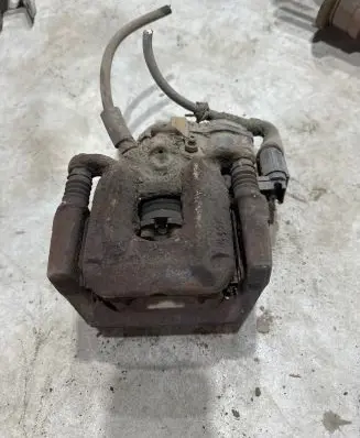 BMW X3 F25 Rear brake caliper 6791017