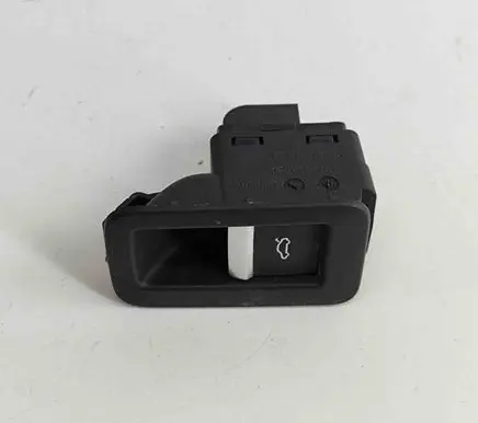 Audi A5 Tailgate/boot open switch button 4M0959831A