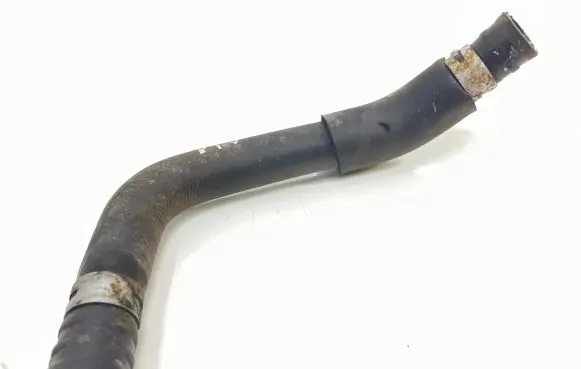 Coolant pipe/hose