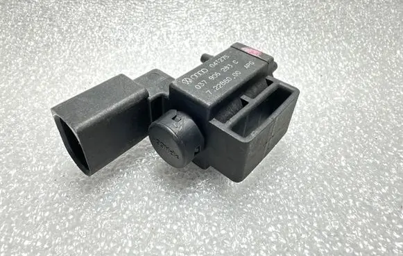 Audi A4 S4 B8 8K Turbo solenoid valve 037906283C