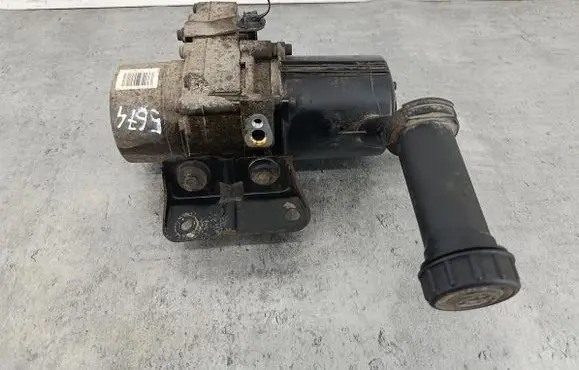 Peugeot 307 Power steering pump 9681546580