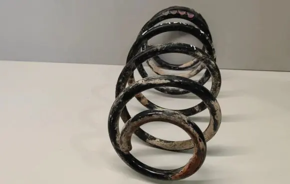 Volkswagen Golf IV Front coil spring