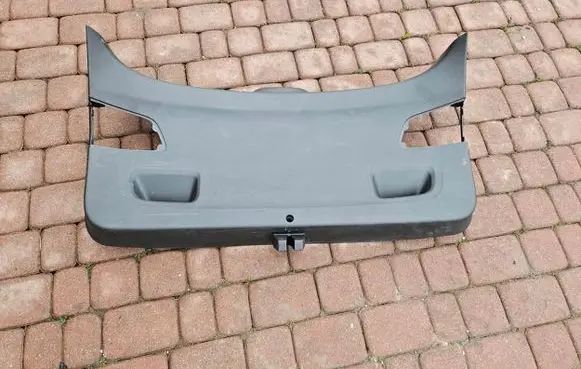 Tailgate trim