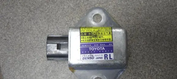 Toyota Land Cruiser (J120) Airbag deployment crash/impact sensor 8983360010