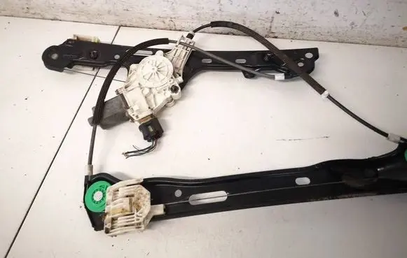 BMW 1 E81 E87 Sliding door window regulator with motor 7067795S