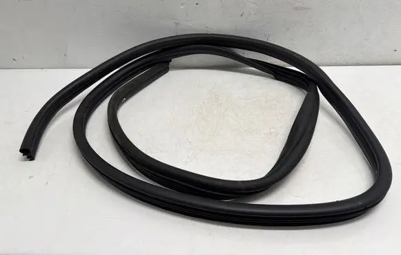 Mercedes-Benz Citan W415 Front door rubber seal