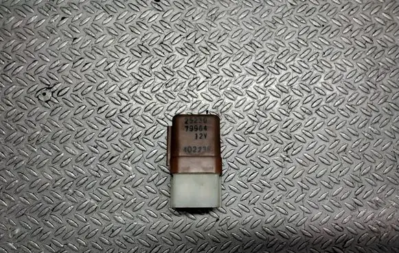 Nissan X-Trail T30 Other relay 2523079964