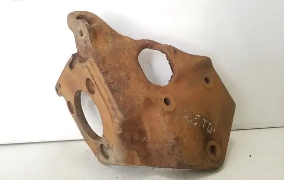 Volkswagen Transporter - Caravelle T4 Engine mounting bracket 074130147C