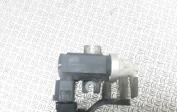 Volkswagen Caddy Turbo solenoid valve 1J0906627B
