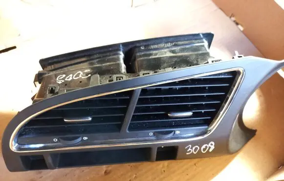 Peugeot 3008 I Dash center air vent grill 9688612577 63196035