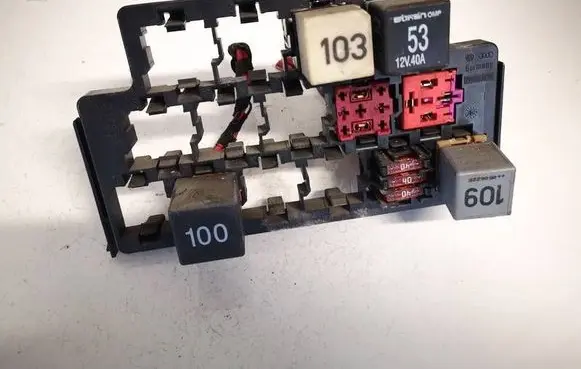 Volkswagen Polo IV 9N3 Fuse box set 6q0972595a