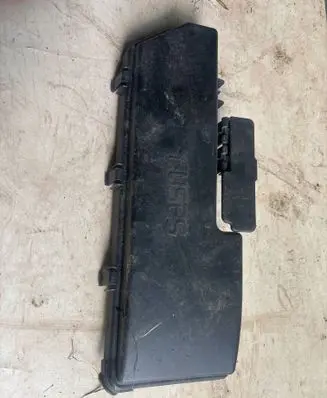 Volvo S80 Fuse box cover 9494211