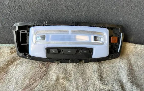 BMW 2 F22 F23 Front seat light 9305794 930579403E 6131930579403
