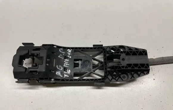 Rear door exterior handle/bracket