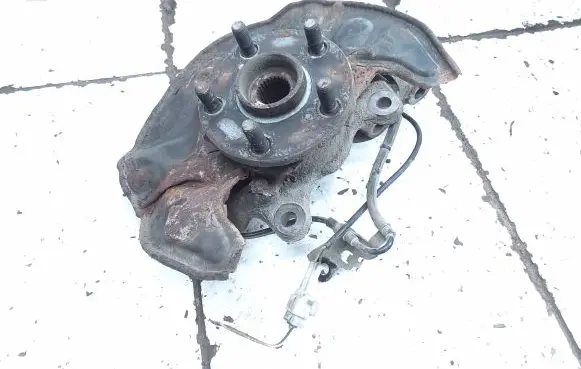 Toyota Avensis T250 Front wheel hub spindle knuckle