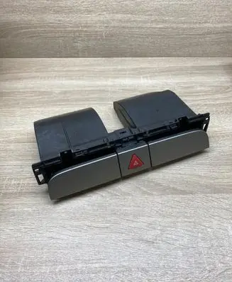Volkswagen PASSAT B6 Hazard light switch 3C0858407