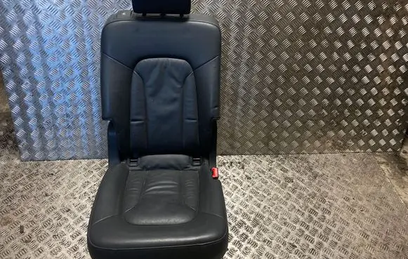 Audi Q7 4L Second row seats 4L0010510