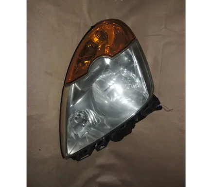 Renault Modus Headlight/headlamp M00VS