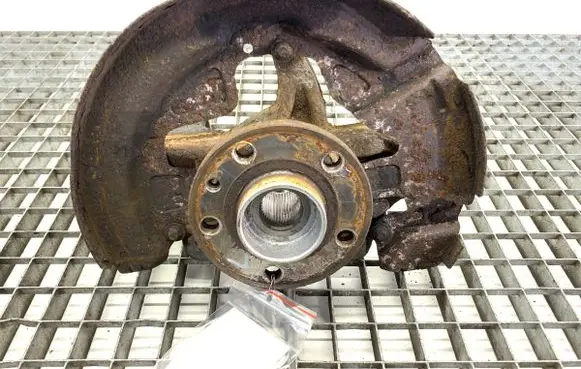 Volvo V60 Front wheel hub spindle knuckle