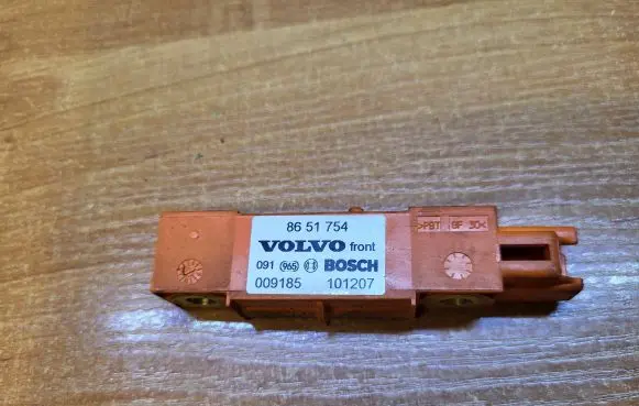 Volvo XC90 Airbag deployment crash/impact sensor 8651754 101207 009185