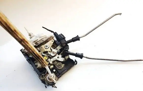 Audi A4 S4 B5 8D Front door lock